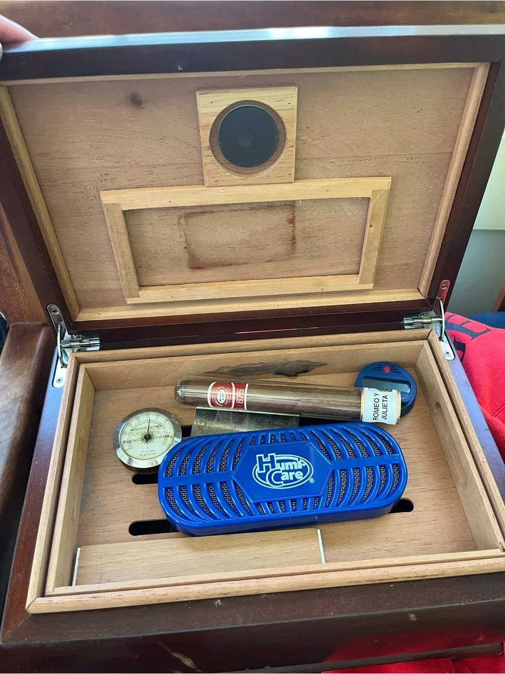 Wooden Cigar Humidor in Dark Brown